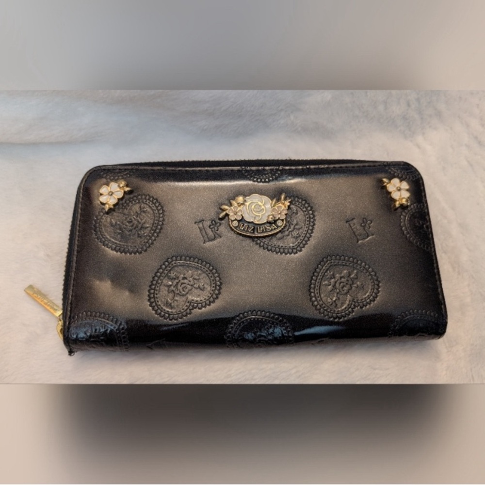 LIZ LISA Black Wallet with Vintage Medallion Design Floral Inside